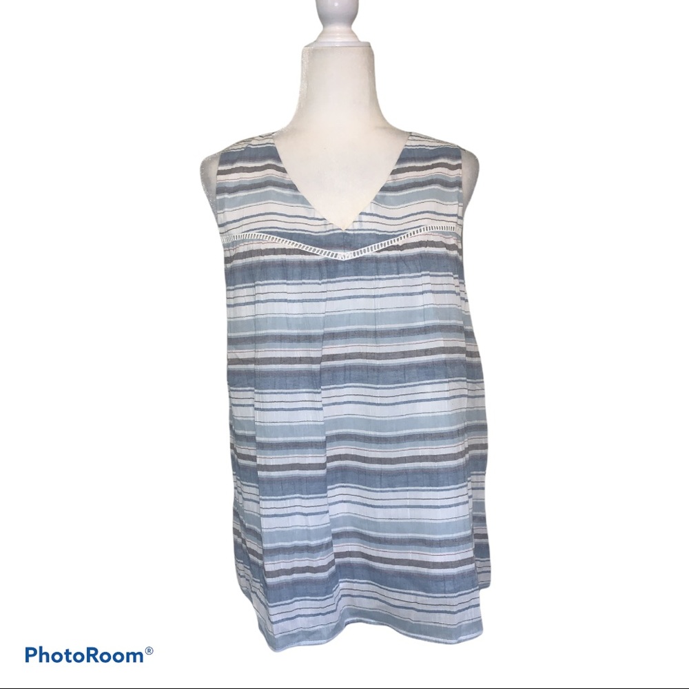 Doe & Rae Sleeveless Cutout Back White and Blue Striped Top Sz L